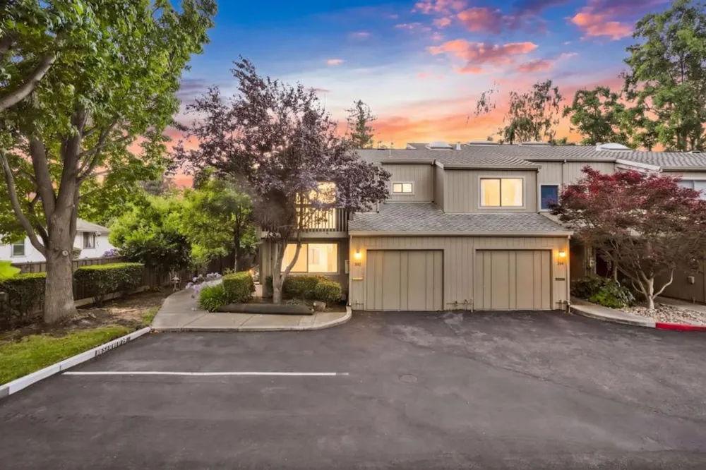 392 Whisman Road Mountain View, CA 94043