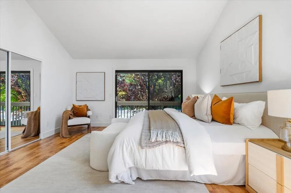 392 Whisman Road Mountain View, CA 94043