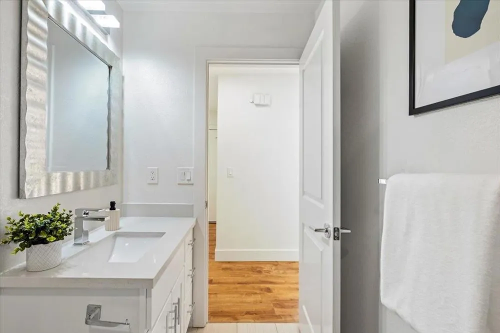 392 Whisman Road Mountain View, CA 94043