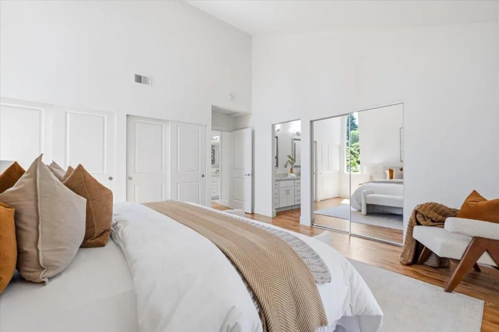 392 Whisman Road Mountain View, CA 94043