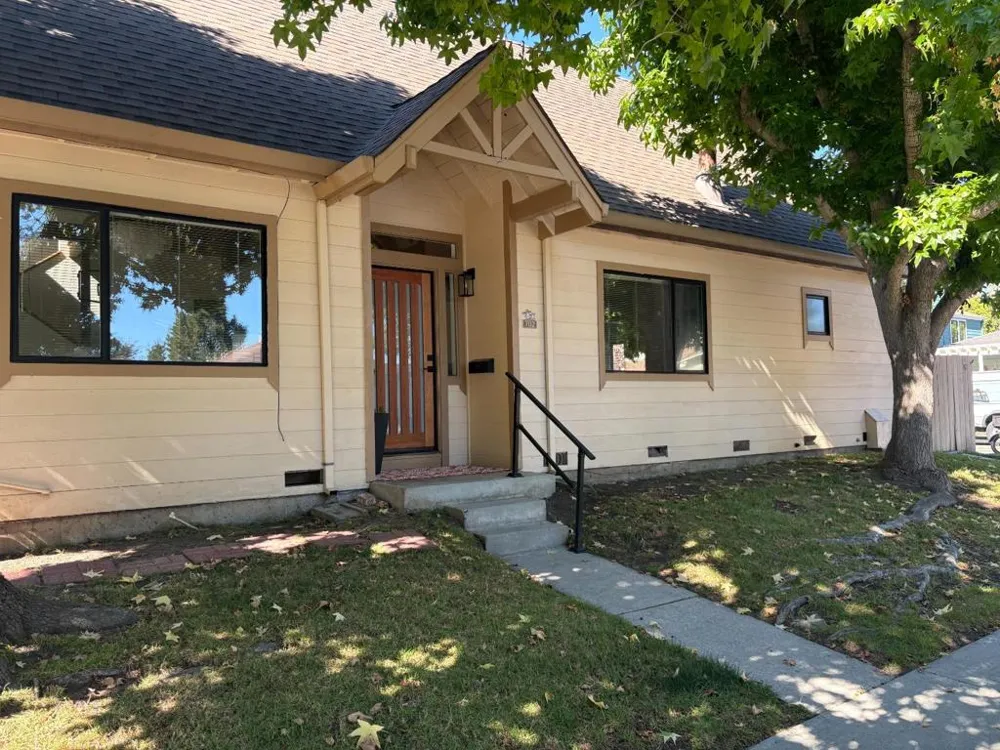 702 Beverly Avenue Capitola, CA 95010