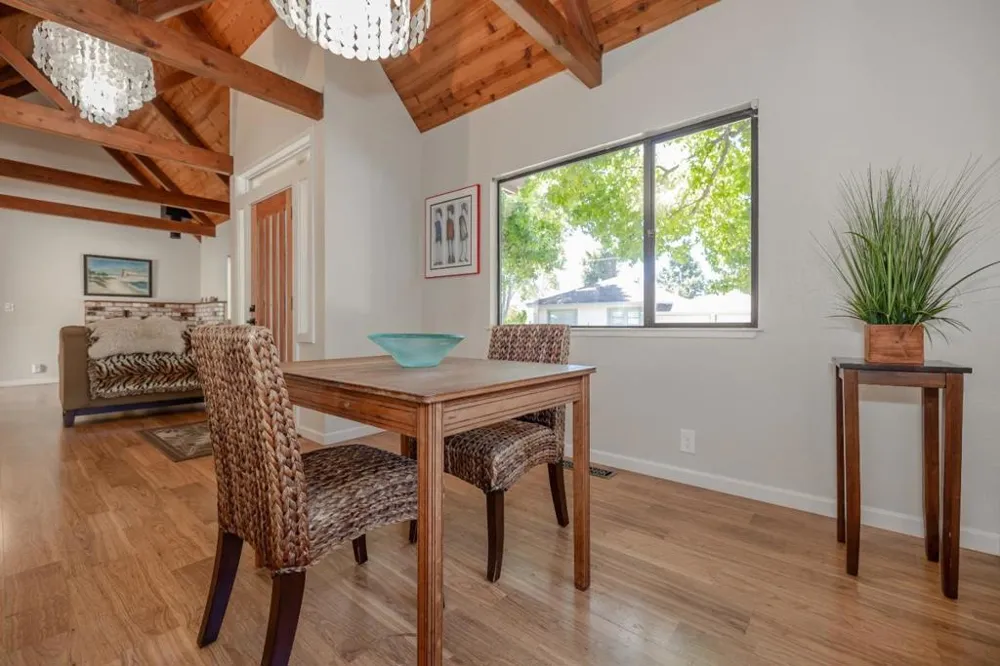 702 Beverly Avenue Capitola, CA 95010