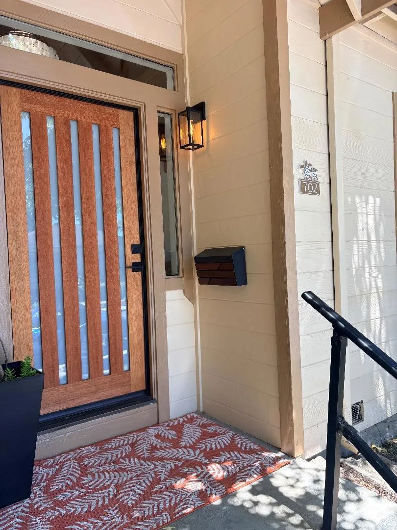 702 Beverly Avenue Capitola, CA 95010