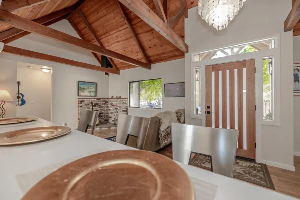 702 Beverly Avenue Capitola, CA 95010