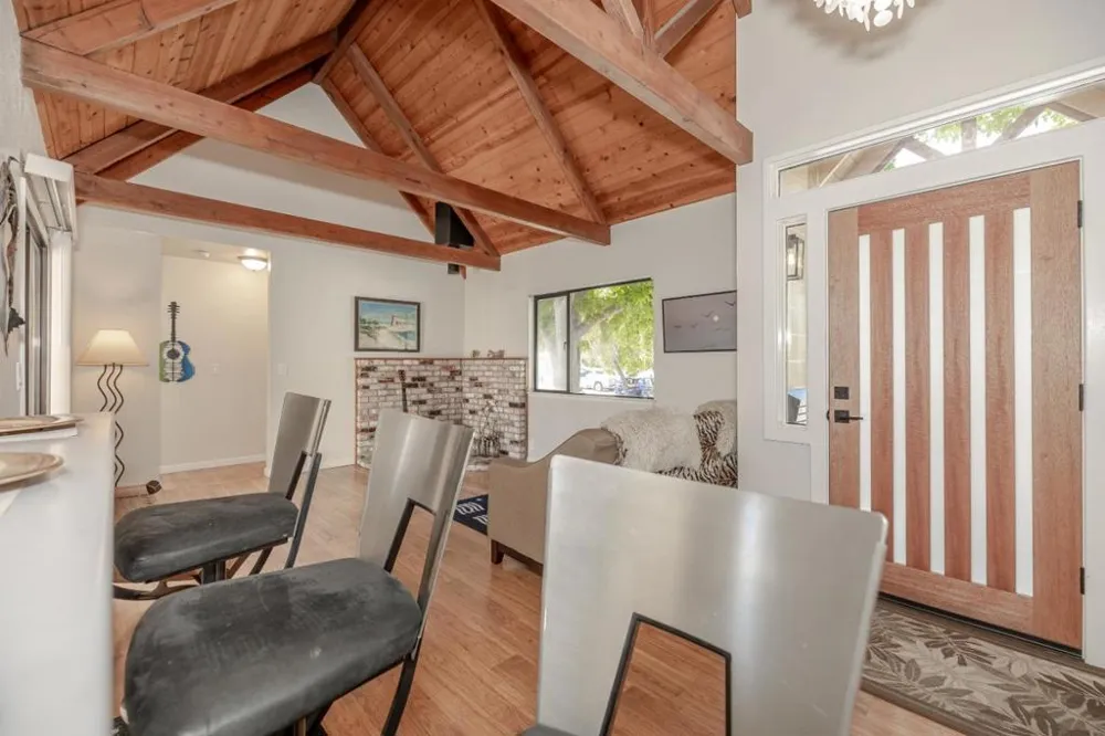 702 Beverly Avenue Capitola, CA 95010