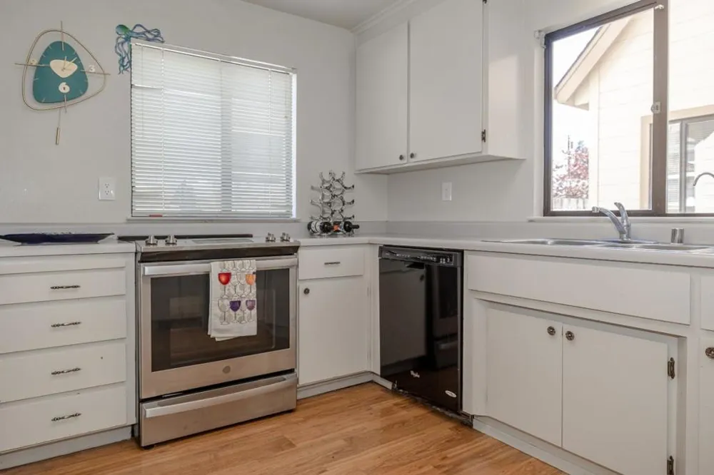 702 Beverly Avenue Capitola, CA 95010