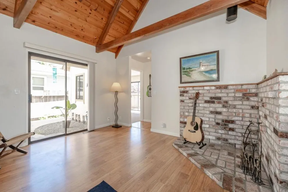 702 Beverly Avenue Capitola, CA 95010