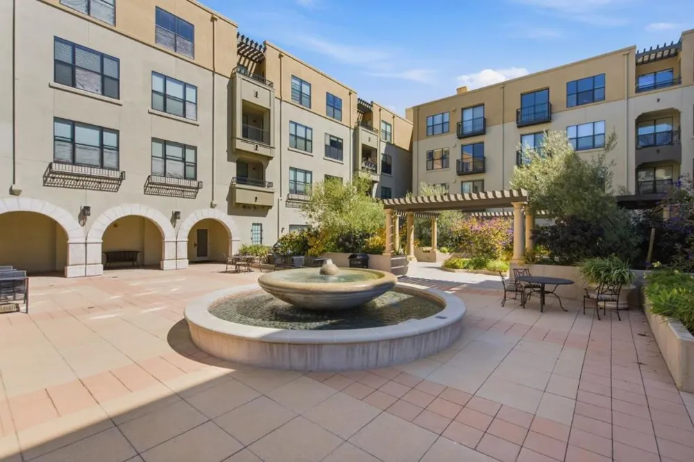 1001 Laurel Street #113 San Carlos, CA 94070