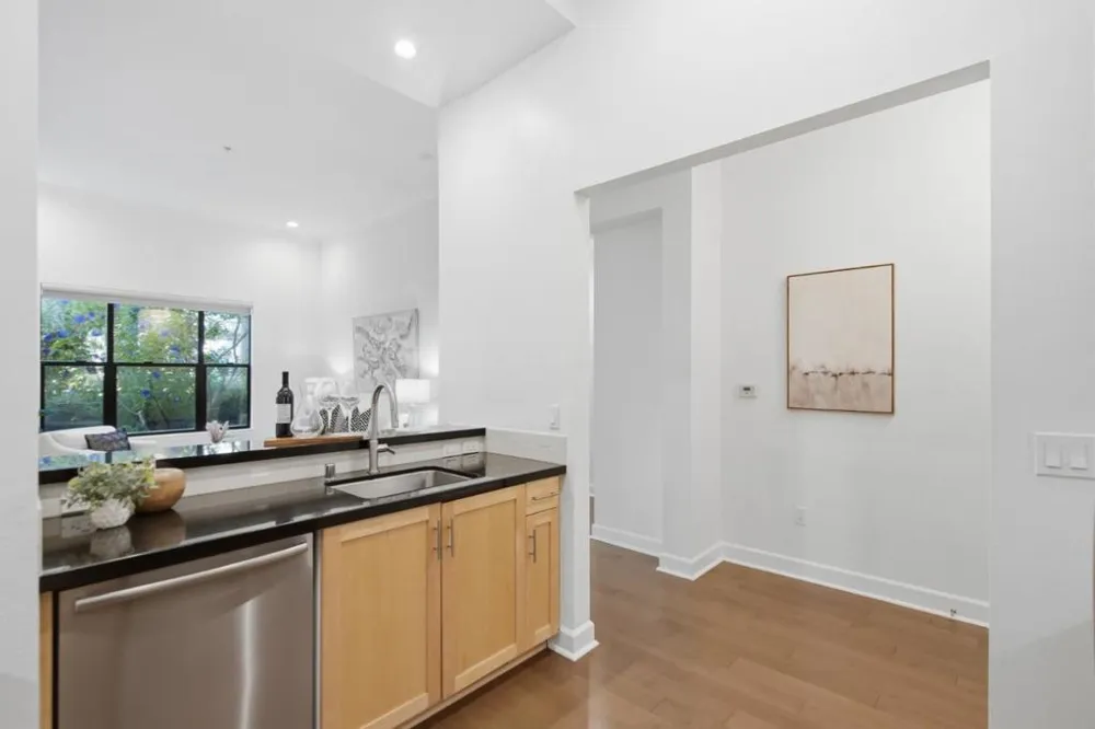 1001 Laurel Street #113 San Carlos, CA 94070