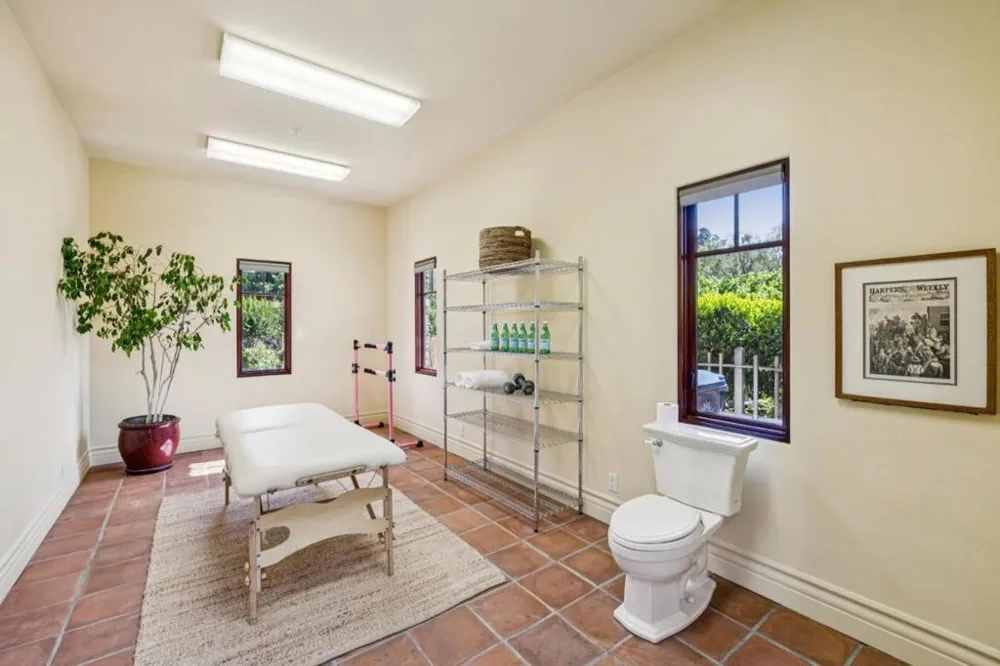 1295 Lions Peak Lane San Martin, CA 95046