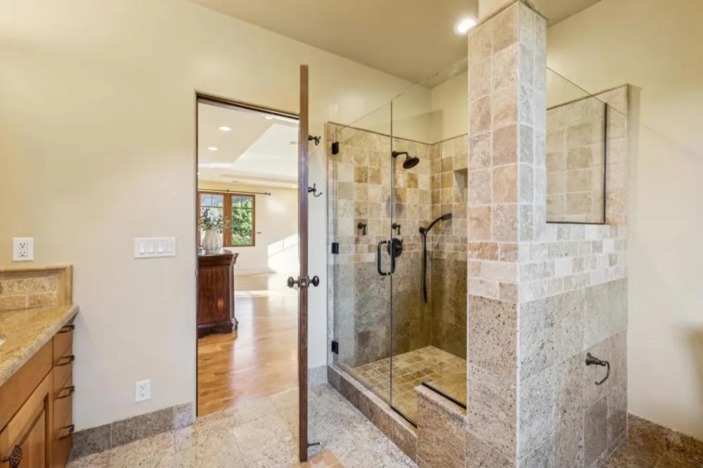 1295 Lions Peak Lane San Martin, CA 95046