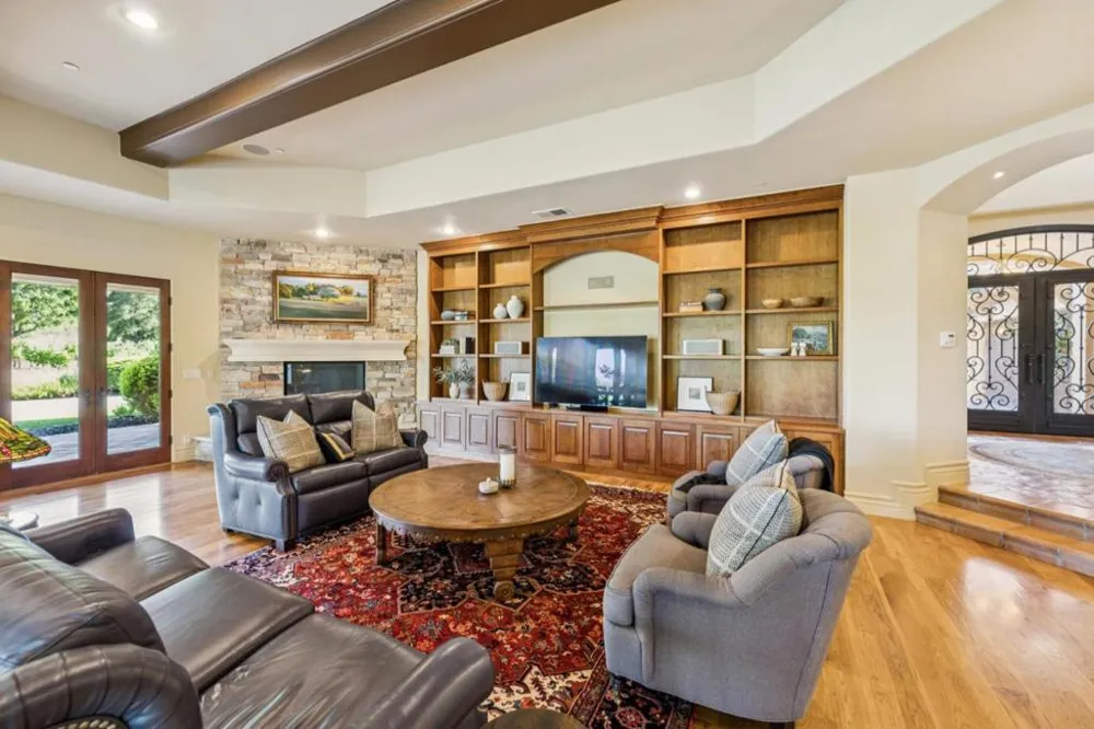 1295 Lions Peak Lane San Martin, CA 95046