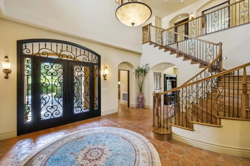 1295 Lions Peak Lane San Martin, CA 95046