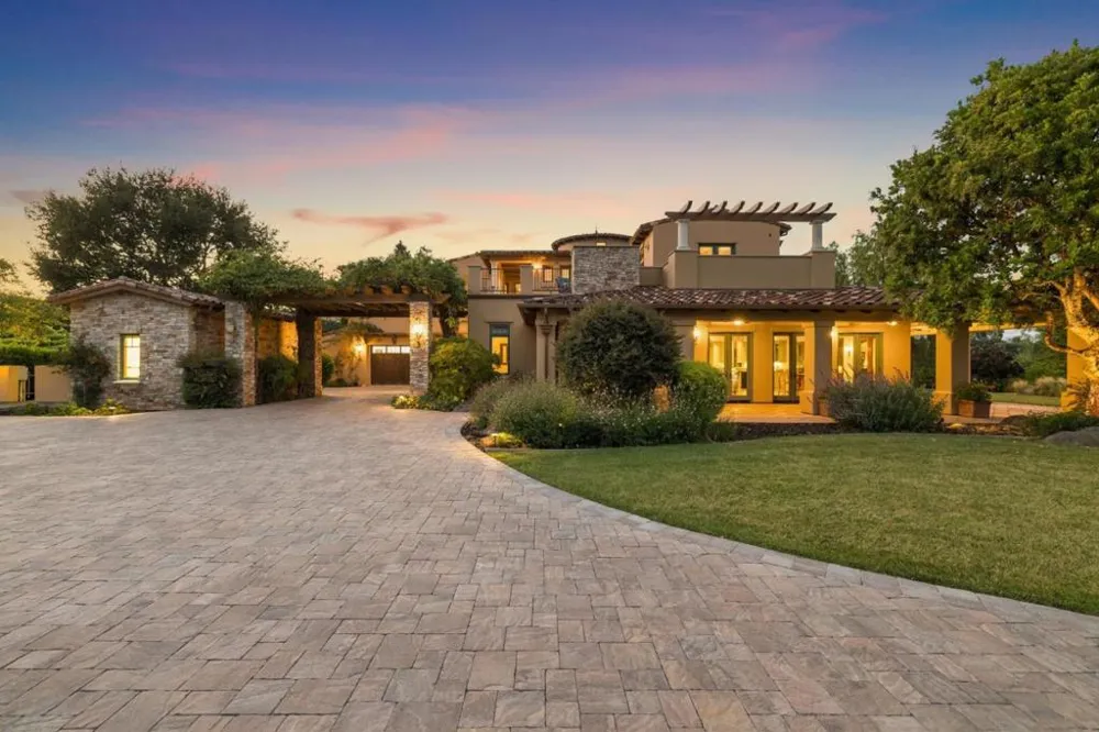 1295 Lions Peak Lane San Martin, CA 95046