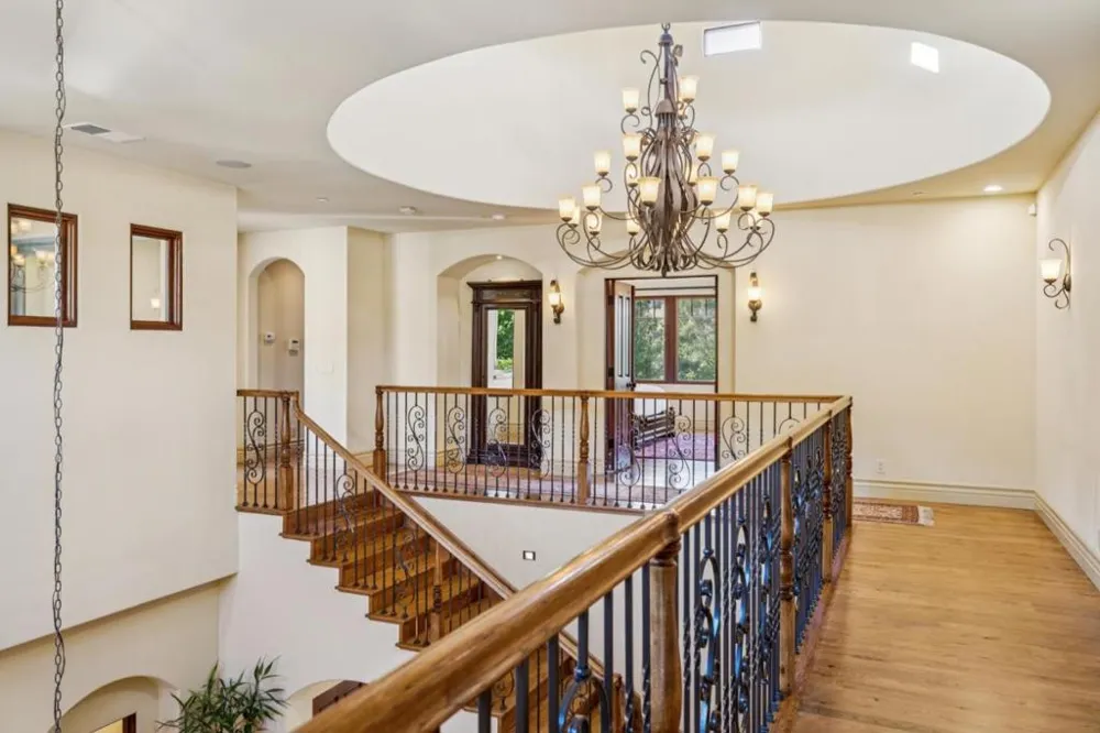 1295 Lions Peak Lane San Martin, CA 95046