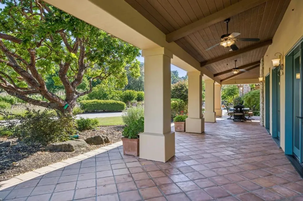 1295 Lions Peak Lane San Martin, CA 95046