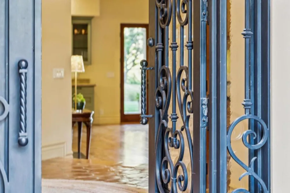 1295 Lions Peak Lane San Martin, CA 95046