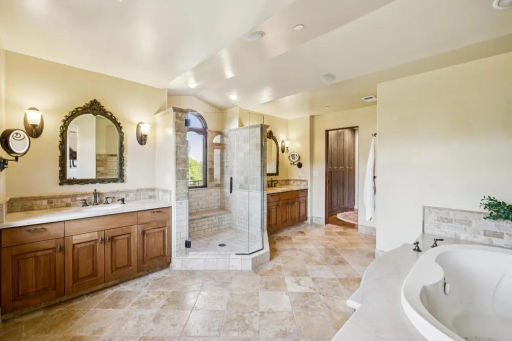 1295 Lions Peak Lane San Martin, CA 95046