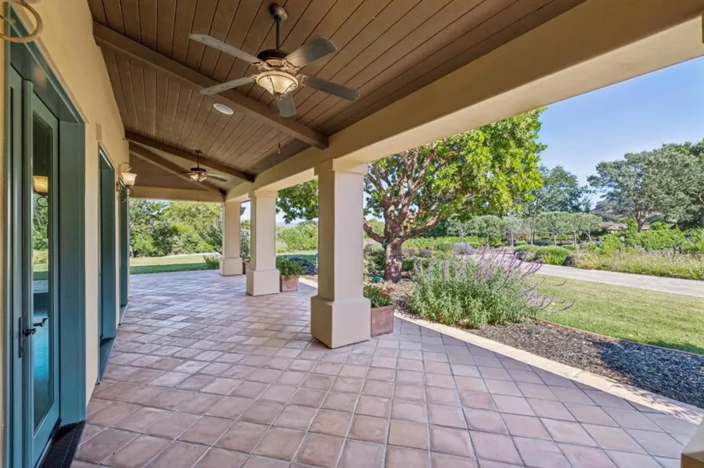 1295 Lions Peak Lane San Martin, CA 95046