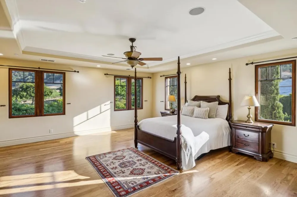 1295 Lions Peak Lane San Martin, CA 95046