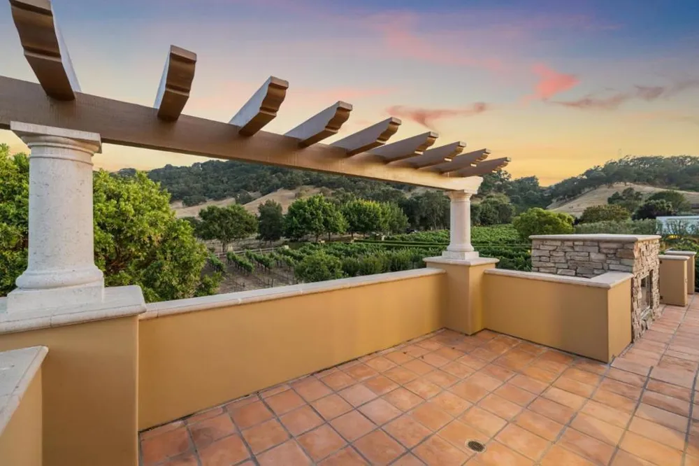 1295 Lions Peak Lane San Martin, CA 95046