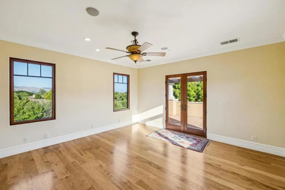 1295 Lions Peak Lane San Martin, CA 95046