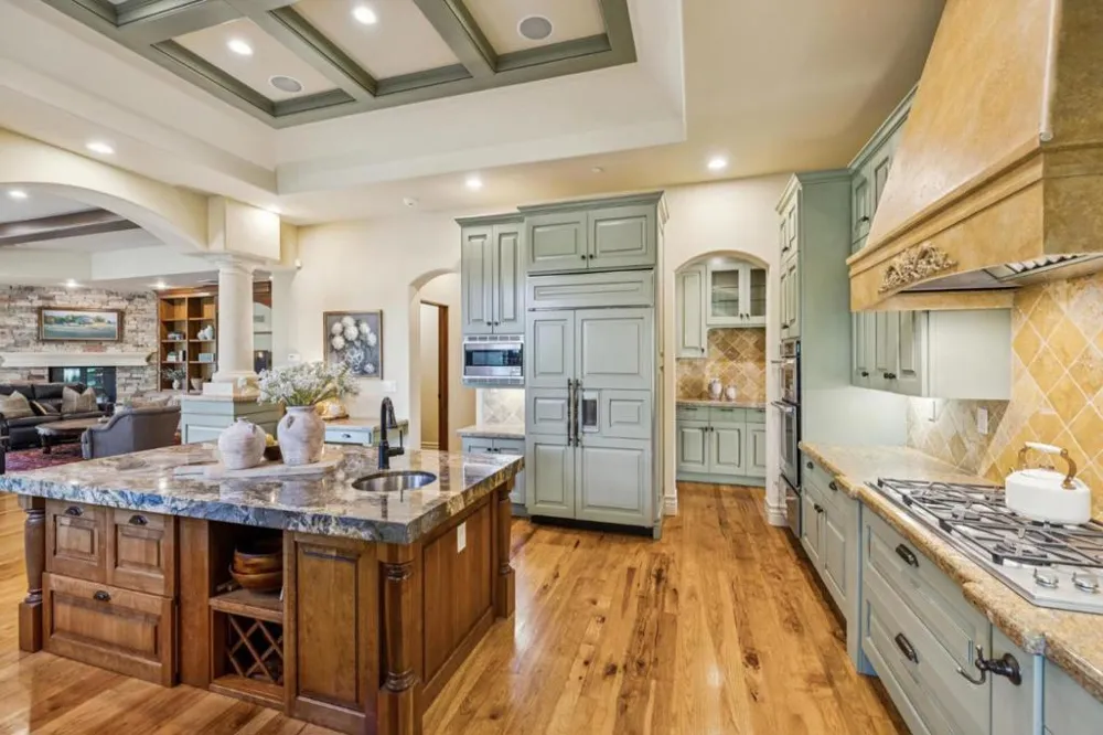1295 Lions Peak Lane San Martin, CA 95046