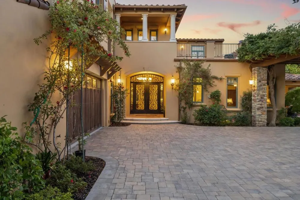 1295 Lions Peak Lane San Martin, CA 95046