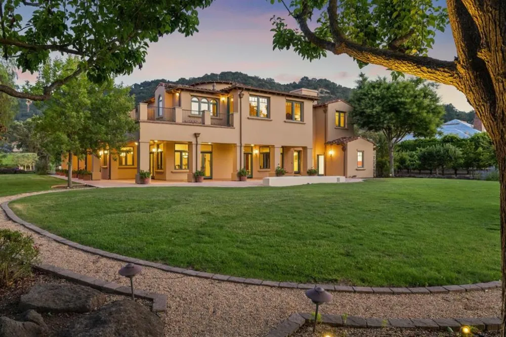1295 Lions Peak Lane San Martin, CA 95046
