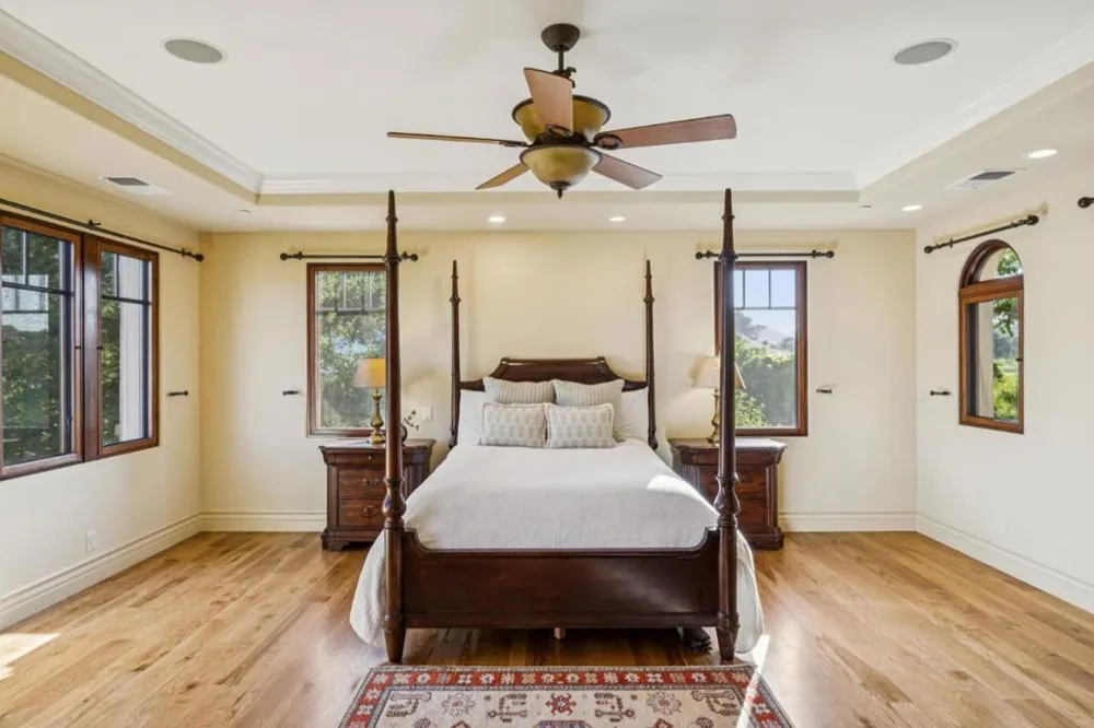 1295 Lions Peak Lane San Martin, CA 95046
