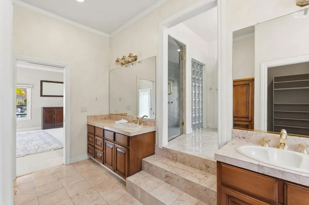 5600 Country Club Parkway San Jose, CA 95138