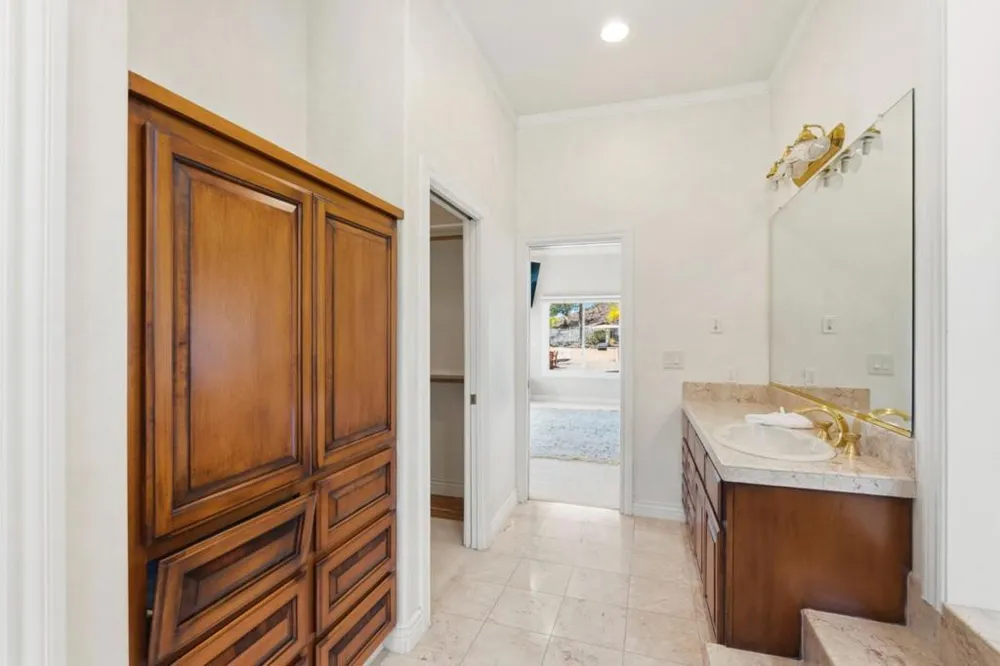 5600 Country Club Parkway San Jose, CA 95138