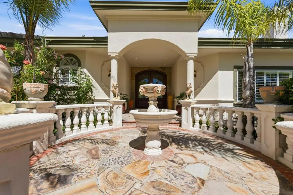 5600 Country Club Parkway San Jose, CA 95138