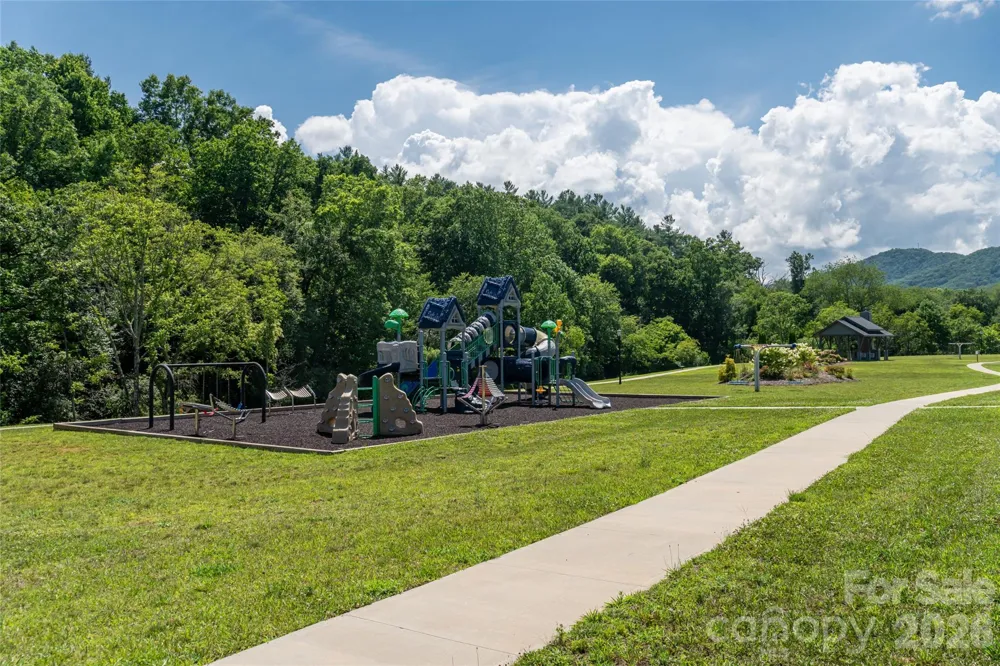 769 Daniel Circle Drive Mills River, NC 28759