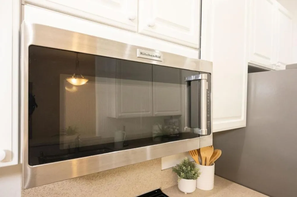 2559 Park Boulevard #M101 Palo Alto, CA 94306