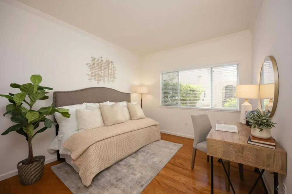 2559 Park Boulevard #M101 Palo Alto, CA 94306