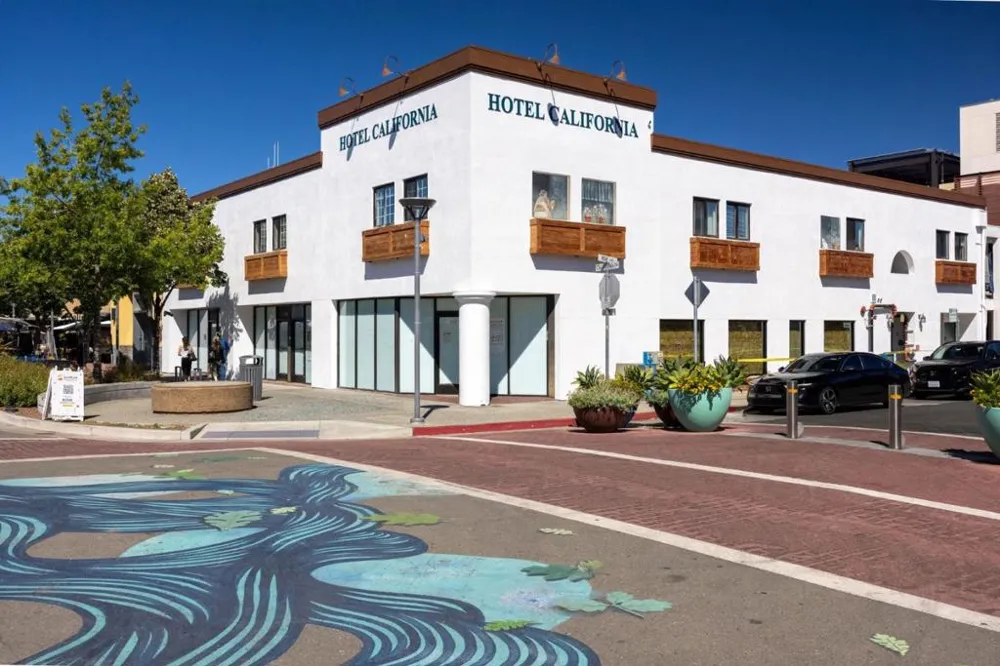 2559 Park Boulevard #M101 Palo Alto, CA 94306