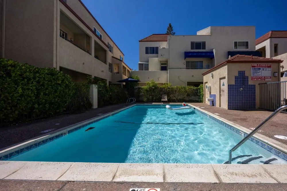 2559 Park Boulevard #M101 Palo Alto, CA 94306