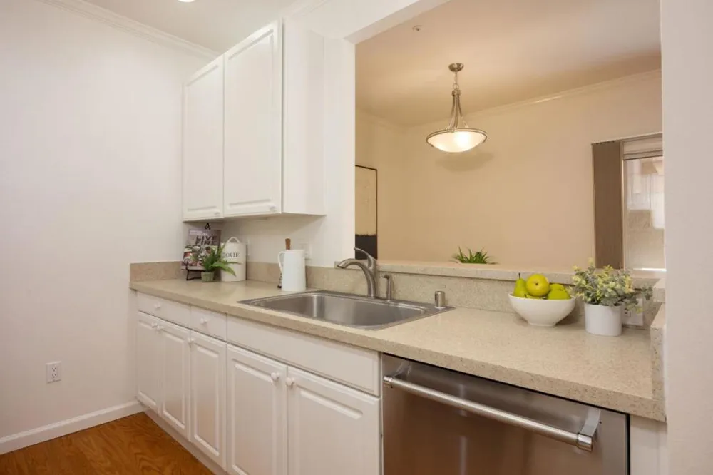 2559 Park Boulevard #M101 Palo Alto, CA 94306