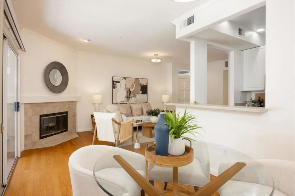 2559 Park Boulevard #M101 Palo Alto, CA 94306