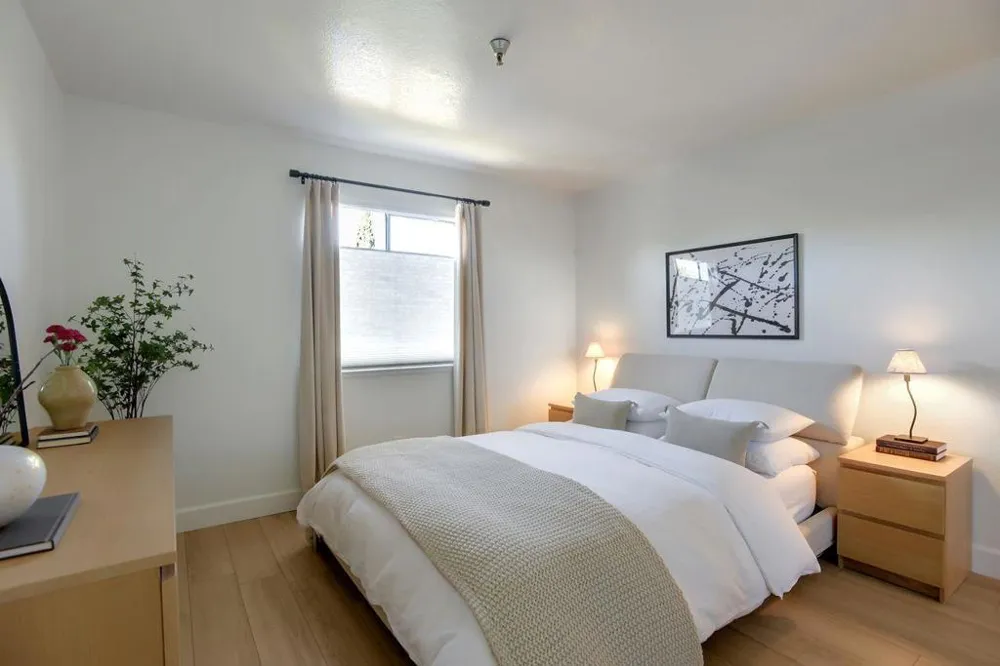 711 S Bayshore Boulevard #16 San Mateo, CA 94401