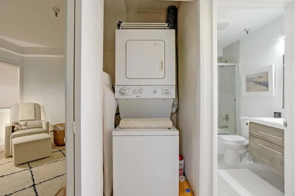 711 S Bayshore Boulevard #16 San Mateo, CA 94401