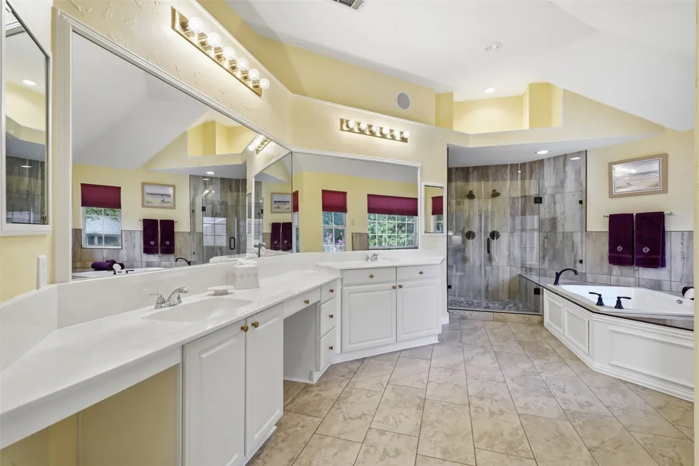 4113 Williams Court Grapevine, TX 76051