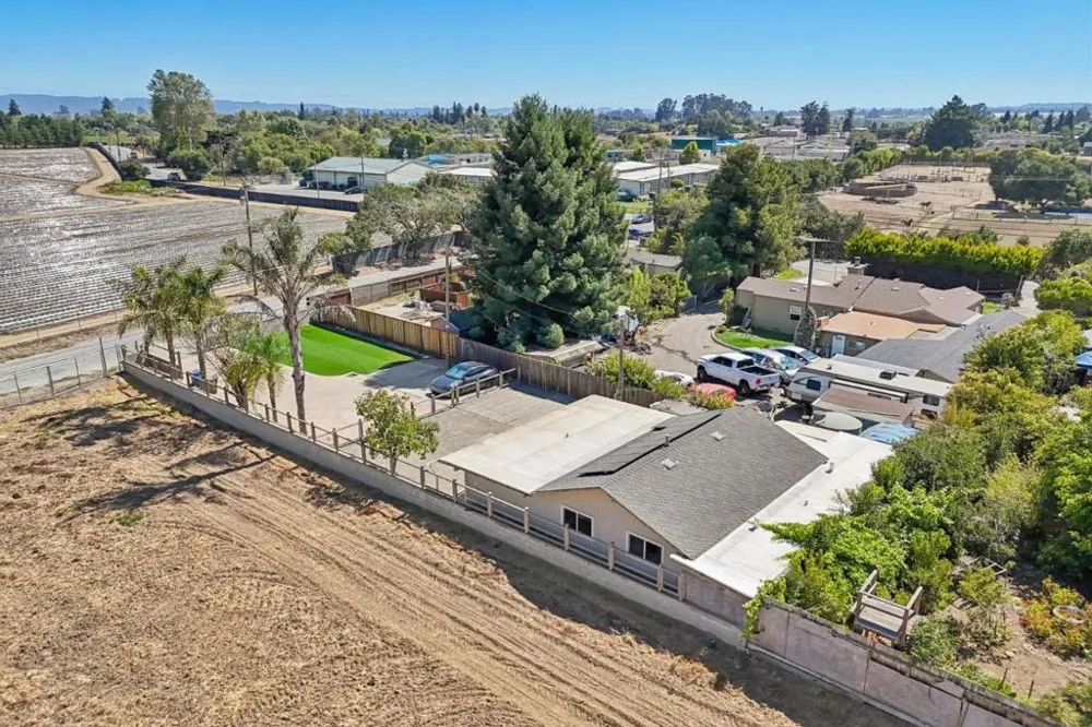 9 Hughes Road Watsonville, CA 95076