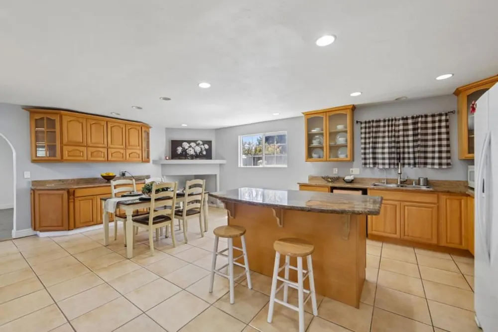 9 Hughes Road Watsonville, CA 95076