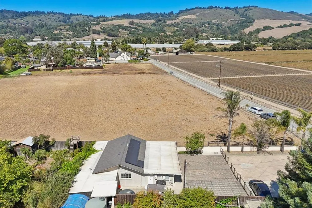 9 Hughes Road Watsonville, CA 95076