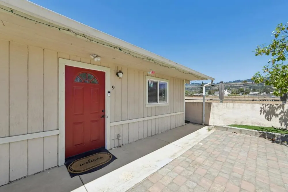 9 Hughes Road Watsonville, CA 95076