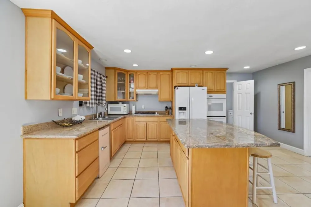 9 Hughes Road Watsonville, CA 95076