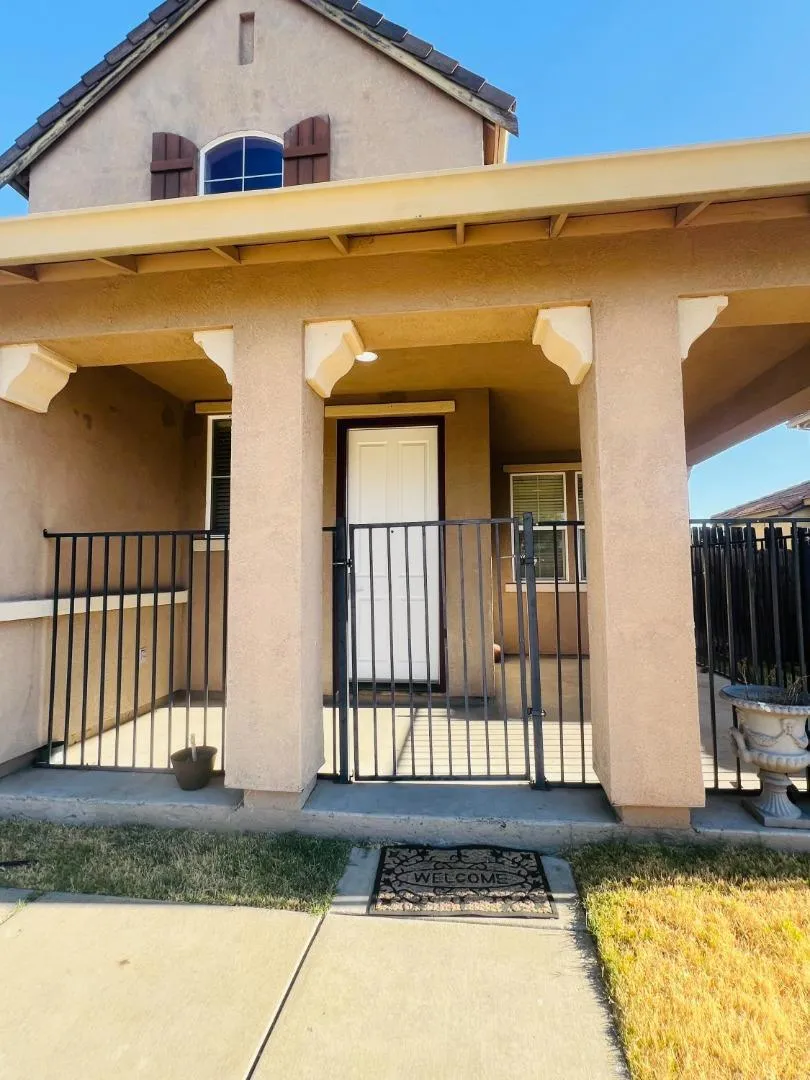 7021 Walter Avenue Sacramento, CA 95828
