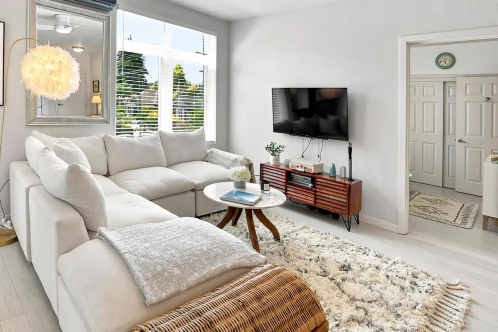 1111 Ocean Street #204 Santa Cruz, CA 95060